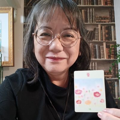 M5728754518623's profile picture. 占い館 魔女☆Maison西友ひばりヶ丘店・浦安店・川越サロン・松戸サロンと神保町占いサロン アルケミアに不定期出演。帰ってきた占い師。Mの意味は「笑む(えむ)」。😊真剣だけど楽しい占いを提供します。手相・ジオマンシー・タロットカード・コーヒーカード・数秘術を使って貴方の心を軽くするお手伝いをします。