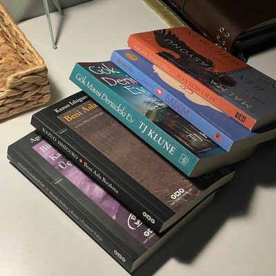 kitapsever9999's profile picture. Hiç birşey beklemeyenlere ne mutlu! Hiç hayal kırıklığına uğramazlar.