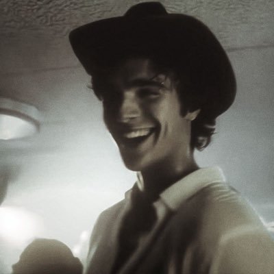 Qi_i22's profile picture. أساير الايام وعساها تسايرني