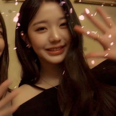 augustien_'s profile picture. When live give me a SKRIPSHIT #Nenengisme