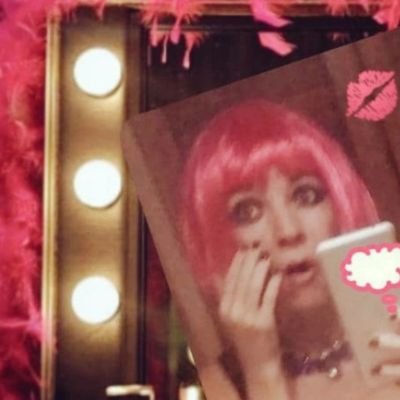 Eltha's profile picture. ✝️ ... 🇻🇪 🫦 Hija del vino y del rockanrol.  De Caracas 🔭🎹