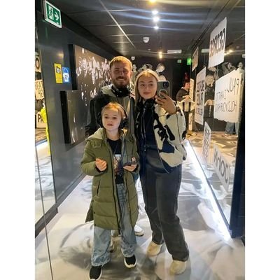 ssanders72's profile picture. It's so awesome and I love it so much I play it all the time.