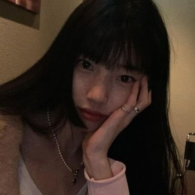 twicetiara's profile picture. crystyle ♱