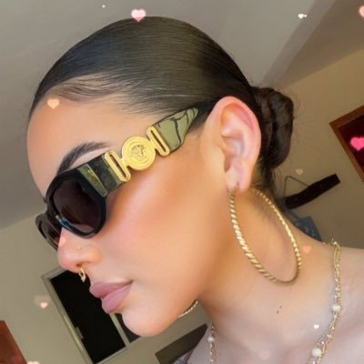 skeezmode's profile picture. fuck off