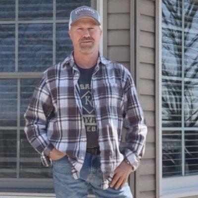 MoooPapa's profile picture. Preston Construction, Cow fart denier,  I follow back if you're not nuts, Eat Beef