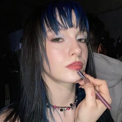 nazoktayy's profile picture. müzik bagımlısıyım