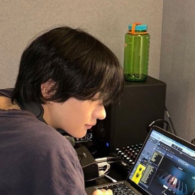 SVMMERTREES's profile picture. Mind over matter is magic, I do magic.