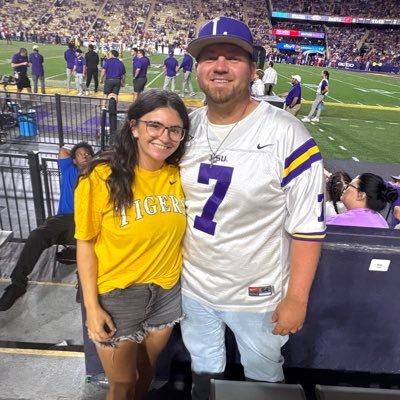 holdhlee's profile picture. 💛💜💛💜 #LSU
#WhoDat💛🖤💛🖤  #Yankees⚾️ #AnaheimDucks🦆

Cover Louisiana high school football