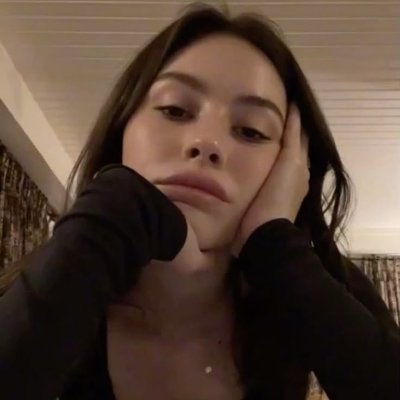 lightburnedoutt's profile picture. 