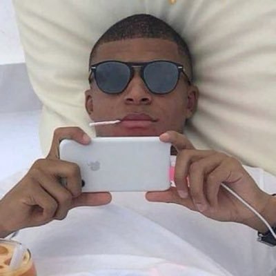 EchoOfJustMe's profile picture. fan of realmadrid , Football ⚽️ and Entertainment || CR7 || GOD IS GREAT 🤍