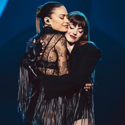 yleniaindenial1's profile picture. Ylenia con la ¥ era | 28 | @acmilan ❤️🖤 | antifascista | sarcasmo&humor | clown as hobby | music, trash, sports, serie tv & cinema addicted | sanremo | 🩷💜💙