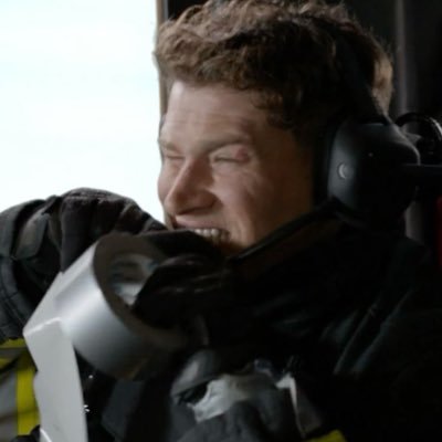 girlwhobegins's profile picture. if sydney adamu & evan buckley were mixed in one awkward girl.