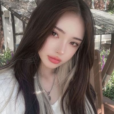 ellithxlov's profile picture. ⠀⠀               𝖺ㅤ  𝗉𝖾𝗋𝖿𝗎𝗆𝖾ㅤ  𝗈𝖿ㅤ  ꯲ㅤ  𝙻𝙾𝚅𝙴

  ㅤ  💋🕯യ₊⋆ 💌 ﹪

𖢷 ۪ ࣪ ﹙☆﹚ ࣪ ִ prettiest girl ‹3 

⠀