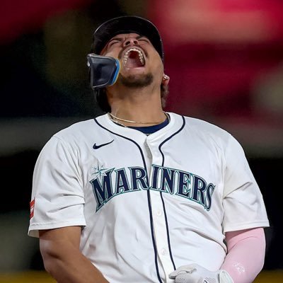 BehmRob's profile picture. Husband, Father, Entrepreneur, Teacher & Master Craftsman Photographer.