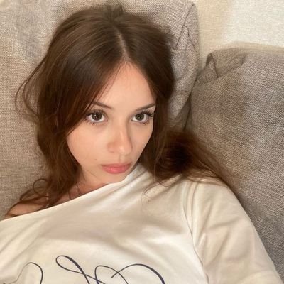 confbatss's profile picture. bright under the sun ☀️