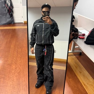 mr_burton91's profile picture. I played army...im not crazy my mother had me tested