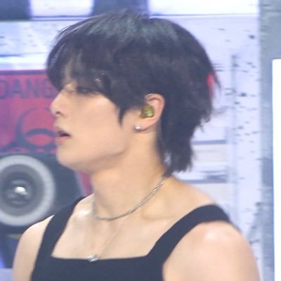 Maddie_1812's profile picture. 24 | She/They | DemiGirl | Pan | Mulifandom | Mix of personal, anime, and k-pop 💜 Priv: @notmads1812 | read my carrd before following ☯︎