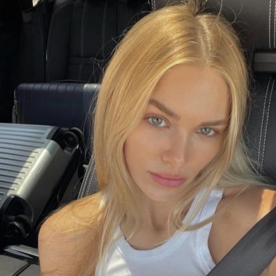 wlw_ships's profile picture. sleep-deprived clown