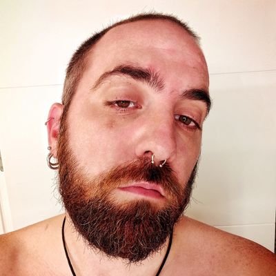firmadoPeri's profile picture. Frío y breve como un verso escrito en lengua animal