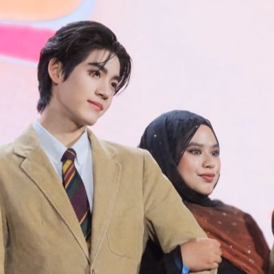 leeschara's profile picture. Almondbabybigboy @almondsleepp ✫彡✧♡︎