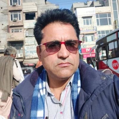 RajkumarV73's profile picture. एक डाल दो पंछी बैठे कौन गुरु कौन चेला 
अपनी करनी गुरु तरेगा अपनी करनी चेला 
👍🌹