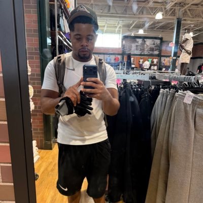 RichhhT_'s profile picture. 