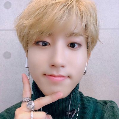 LEEMEOWRY's profile picture. ★ :  𝘣𝘪𝘰𝘮𝘦𝘥   , ,  @𝘓𝘒 / ɪɴғᴘ