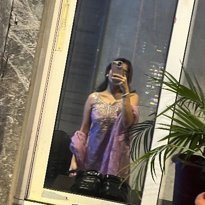 Shrutiimakwana's profile picture. So what am i supposed to put here huh