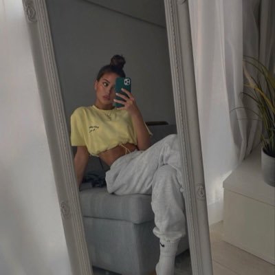 justberox1's profile picture. داخله أكلم نفسي (( كائن بصري))