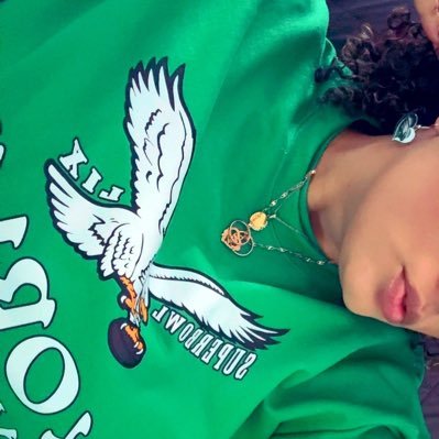 _aureliamoon's profile picture. #flyeaglesfly 🌈🫶🏼. tall and funny. never met a man funnier than me