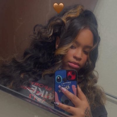 BabyTeddybear_'s profile picture. IM JUST ME🌸🦋💕