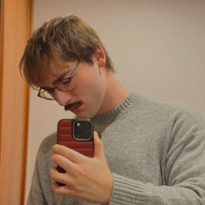 ale13_27's profile picture. • all’s fair in love and poetry • 22 • 🇻🇪🇵🇹