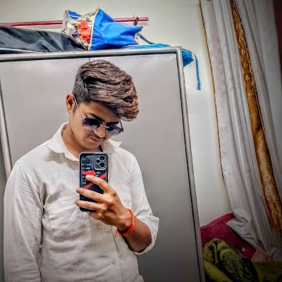 Shobhitdixit192's profile picture. 