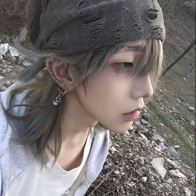 b6ytimore's profile picture. rly awesome robot dude .ᐟ  ⏣  hetheyxe