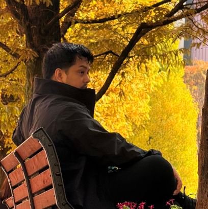 iBus0g's profile picture. • madalas, walang sense • Introvert • Random •