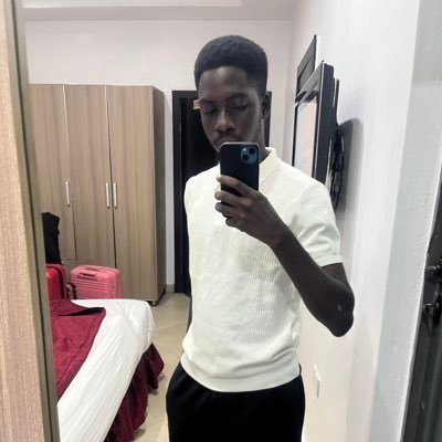 iam_praisejames's profile picture. Arsenal fan, Athlete, Anything you see me to be...