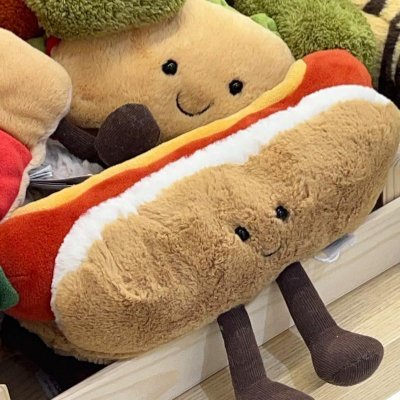 hazghjj's profile picture. ビジネスウーマンとして、私の仕事は世界中の投資機会に触れることができます。アメリカ、オーストラリア、シンガポールを訪れ、それぞれの場所でグローバル市場の運営方法をより深く理解しています。