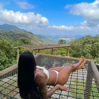 26v_Adrielly's profile picture. 