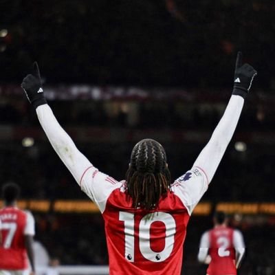 OigbochiePelumi's profile picture. NEVER GIVE UP 📝...

@ARSENAL ♥️