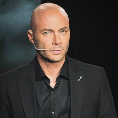 RodolphHilal's profile picture. Tv presenter • Content creator & Producer • Podcast chief content officer @getpodeo  • #المسار on @lbcilebanon