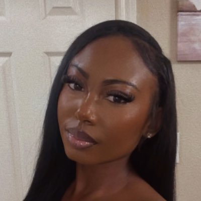 sincerely_nesh's profile picture. Boy Mom | SU Alumna