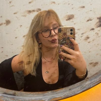 caillenae's profile picture. hissediyorum oyleyse varim