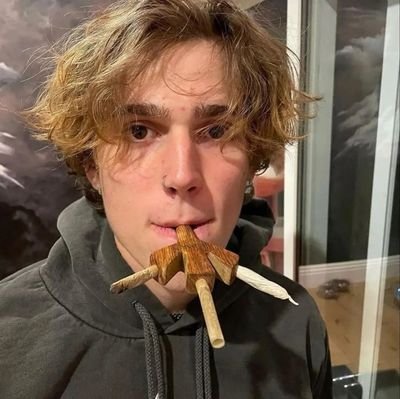 svvqex's profile picture. hello chat! my name is sage. im figure skater, gamer & 1/3 of mms house. on my streams u can expect a lot of 'why did i do that!?' moments ദ്ദി(ᵔᗜᵔ)