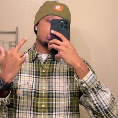 ChrisBHavin's profile picture. Different.☝🏽