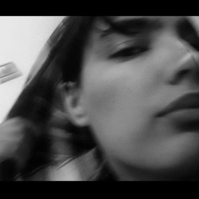 KimiA498824's profile picture. چشامو بستم دلم باز،من نرخ یه قطرم یه دریاست.