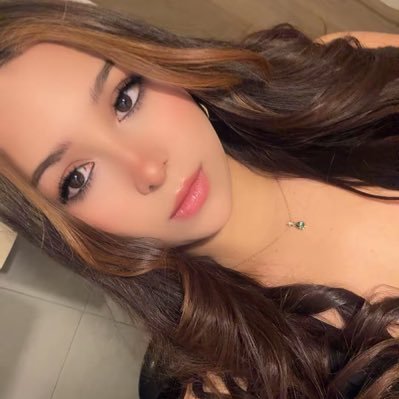 zorivm's profile picture. oliendo a sol de janeiro y escuchando a danny ocean