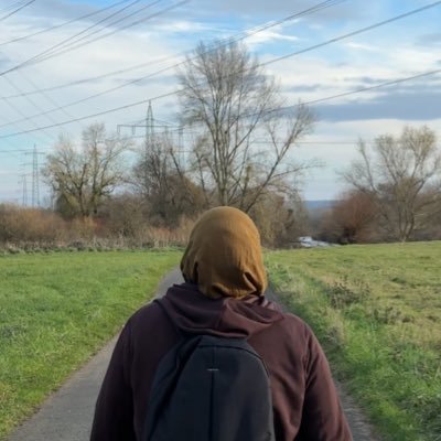 merobasbakan's profile picture. evi Nepal’de kalmış slovakyalı salyangoz