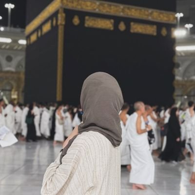 Amira8614's profile picture. Team Insafians Power,
Moderator @TeamiPians