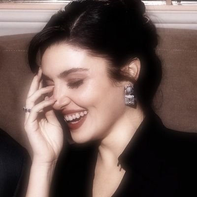 ishqhkaajalpiya's profile picture. 𝑺𝒆𝒍𝒆𝒏𝒐𝒑𝒉𝒊𝒍𝒆🌙 • 𝑪𝒊𝒏𝒆𝒑𝒉𝒊𝒍𝒆 🎬 • 𝑴𝒆𝒍𝒐𝒑𝒉𝒊𝒍𝒆 🎧 • 𝑨𝒔𝒕𝒓𝒐𝒑𝒉𝒊𝒍𝒆 ✨️