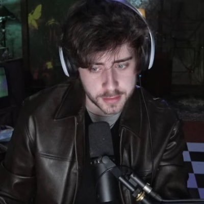 wssdinaa's profile picture. ⋆✴︎˚｡⋆saber tudo é perder tudo  (roubaram essa @wssdina)